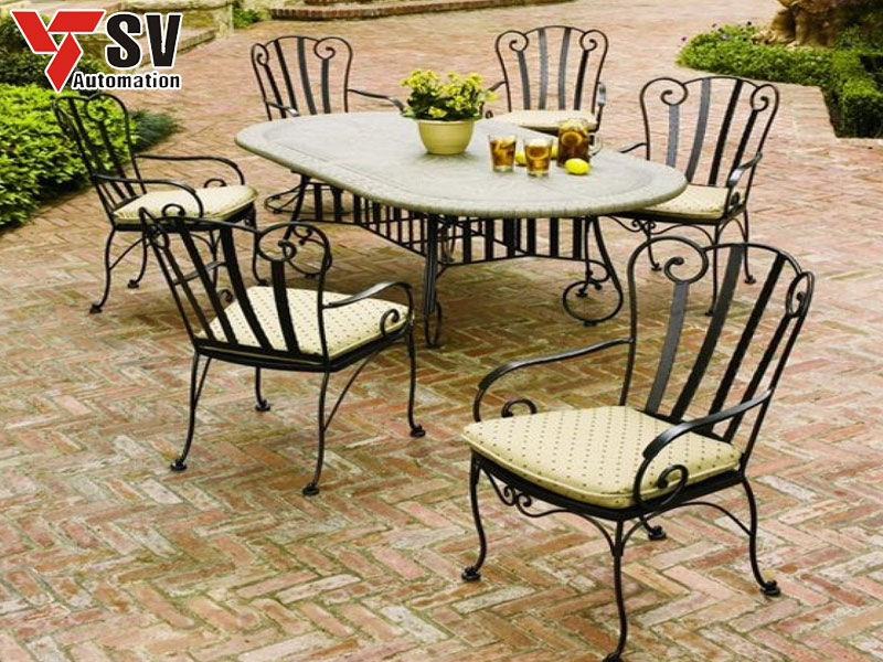 Mẫu bàn ghế sân vườn mang phong cách Châu Âu cổ điển