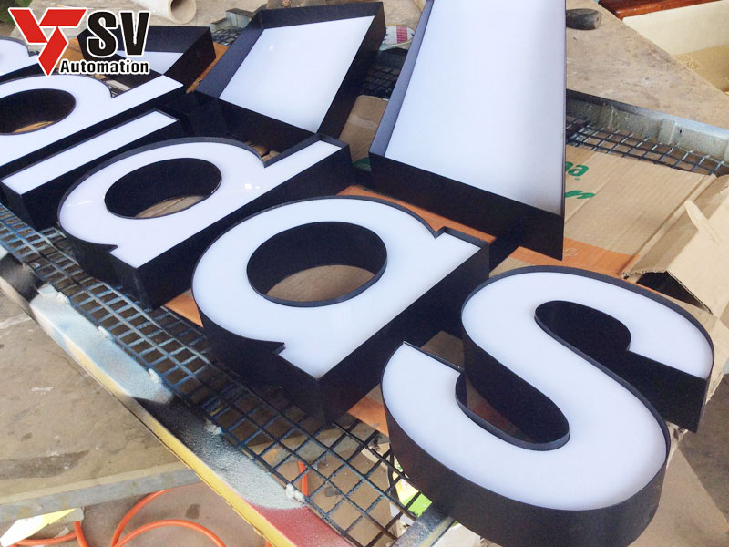 Lasercut là cơ sở chuyên gia công chữ nổi với nhiều độ dày khác nhau