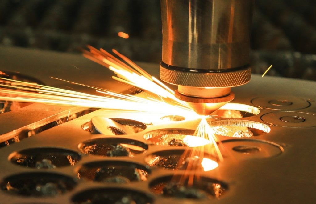 cong-nghe-cat-laser-cnc-cat-duoc-cac-vat-lieu-gi